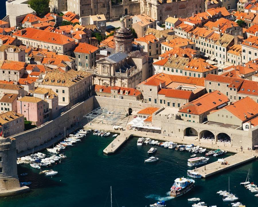 Taxi from Budva to Dubrovnik – Distance and Travel Tips